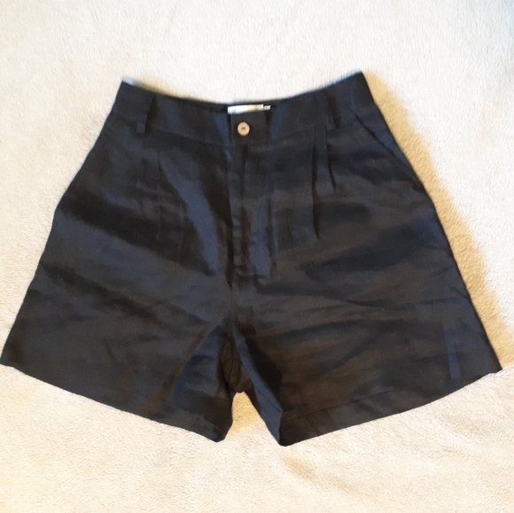 Black Linen High Waist Shorts - Picture 4 of 5